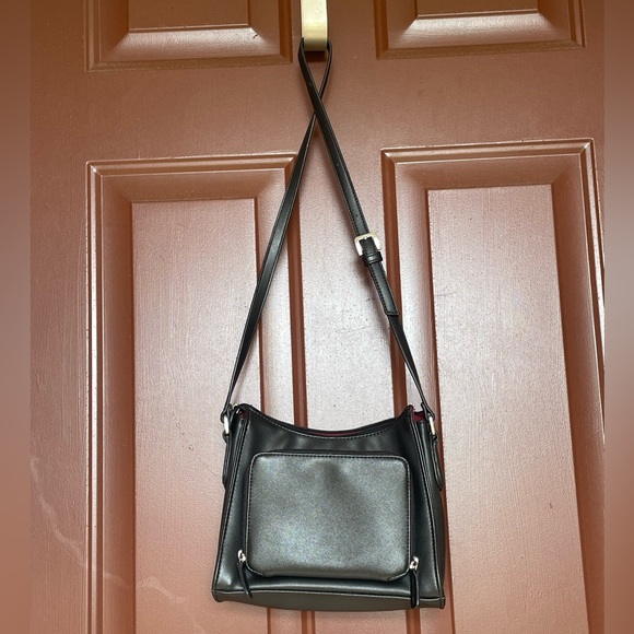 Liz Claiborne Small Crossbody Black Vegan Leather W/ Red Lining Bag - Picture 2 of 7